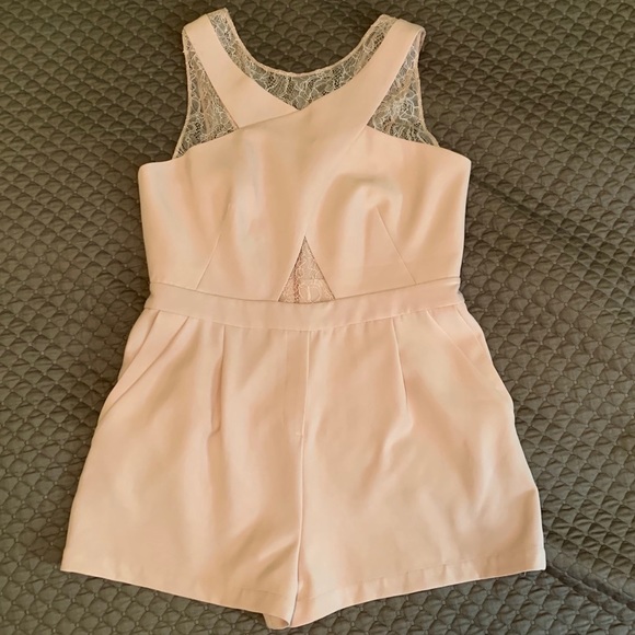 BCBGMaxAzria Pants - EUC BCBGmaxazria blush romper with lace